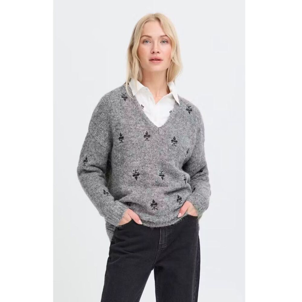 b. young Bymillers Embroidered Jumper Gray V-Neck Sweater Women's XS NWT